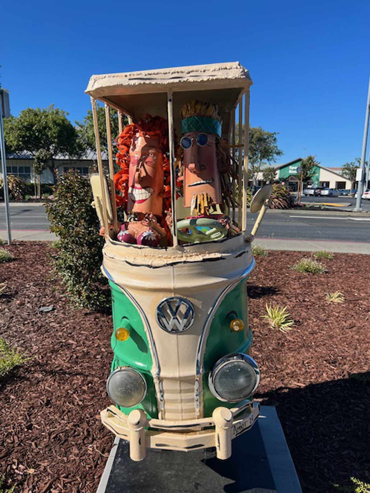 Bus art at Vintage Oaks by Patrick Amiot